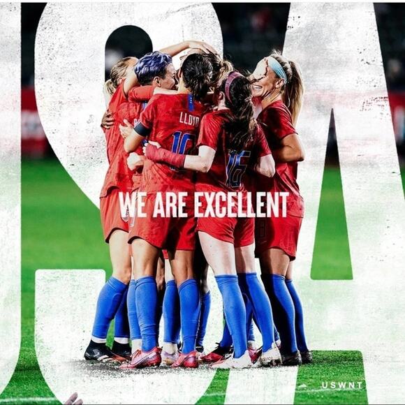 NIKE TEAM USA SOCCER Womens Small Red Jersey Shirt - Picture 2 of 9